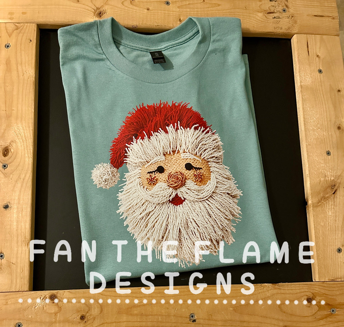 Santa realistic string Tee/Sweatshirt