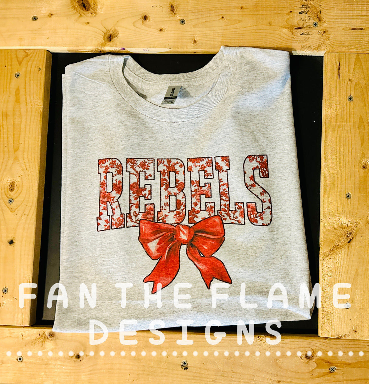 Rebels Toile with Bow tee/tank